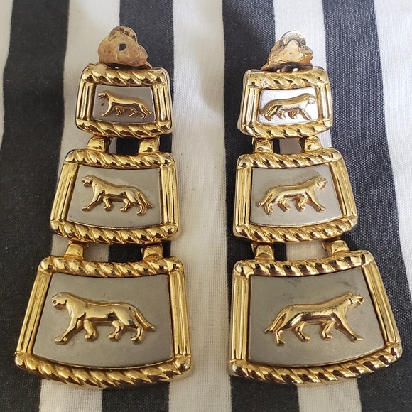 Vintage Jewelry - Vintage Gold Jaguar Drop-down Earrings